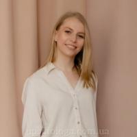 Аріна Білозерцева